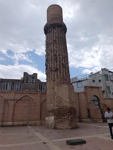 عکس آرامگاه شمس تبریزی