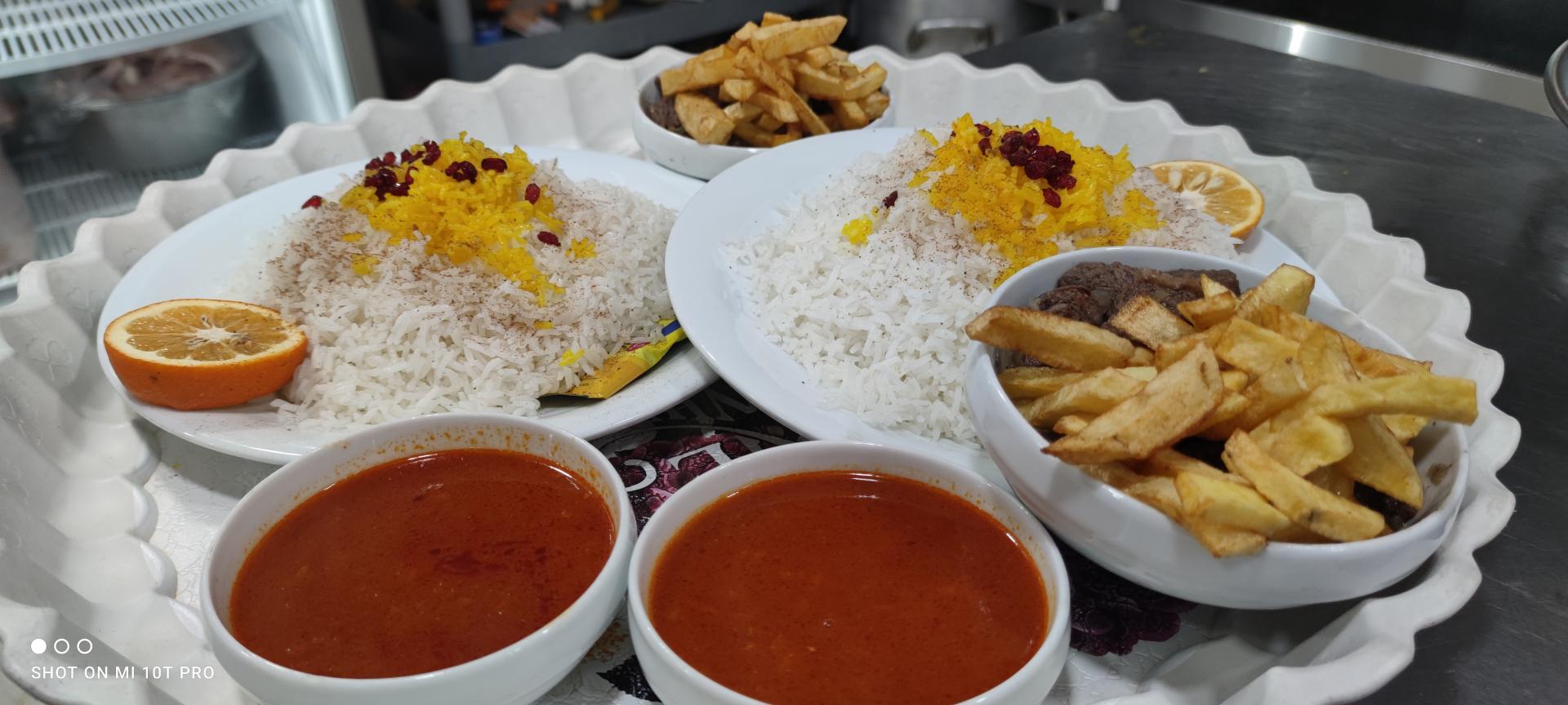 عکس تهیه غذای شمس العماره