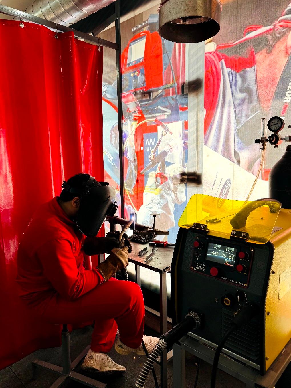 عکس آموزشگاه جوشکاری فنی و حرفه ای آرمان