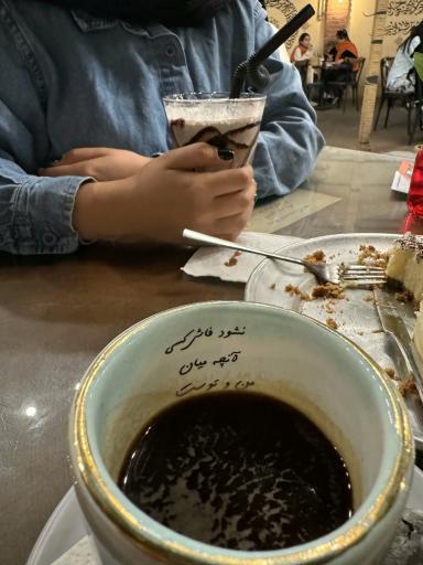 عکس کافه عمارت جهان کوچک من