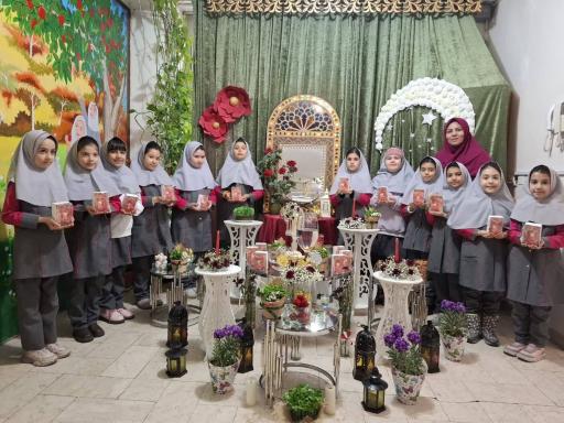 عکس پیش دبستانی و دبستان دخترانه غیر انتفاعی هدی