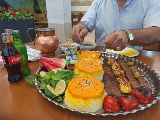 رستوران بهارستان