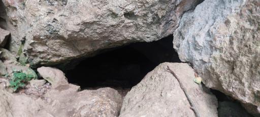 عکس غار آبی دانیال