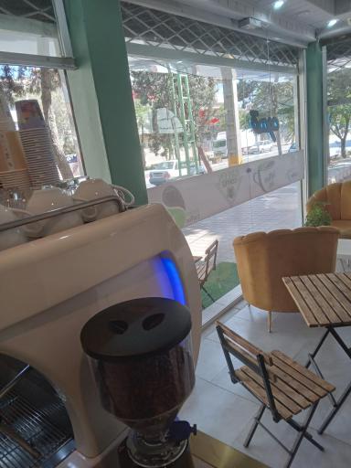 عکس کافه کُنج