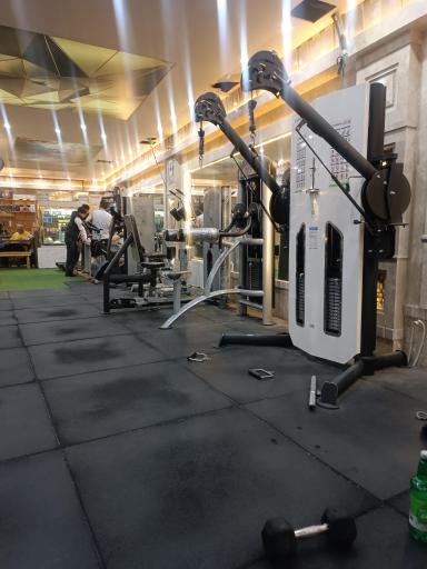 عکس باشگاه بدنسازی امیرکبیر