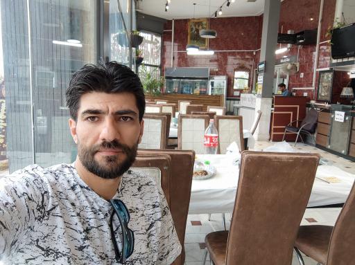 عکس رستوران بعثت