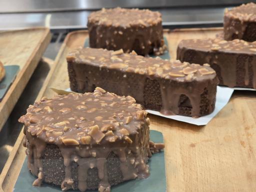 عکس کافه بیکری داوین