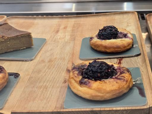 عکس کافه بیکری داوین