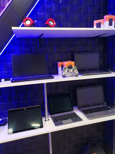 عکس کامپیوتر میلان