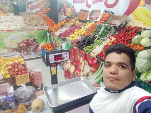 عکس میوه فروشی برادران باقری 