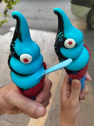 مانستر بستنی