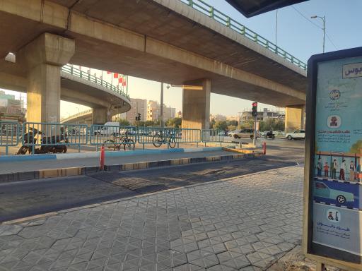 عکس سه راه ملک شهر