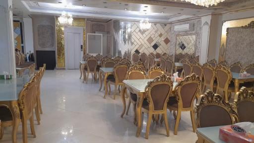 عکس رستوران مجلل بانو