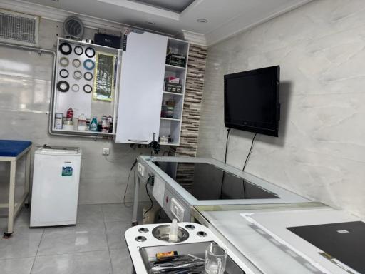 عکس مرکز تخصصی تلویزیون عزیزی U.T.F