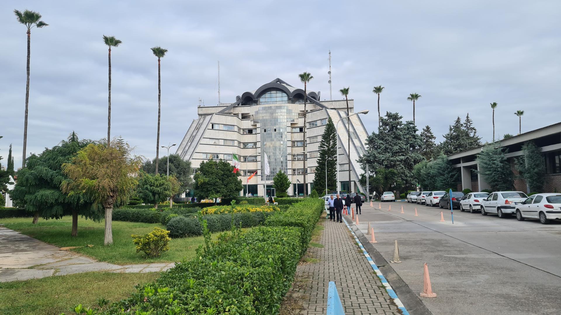 عکس ساختمان مرکزی دانشگاه 