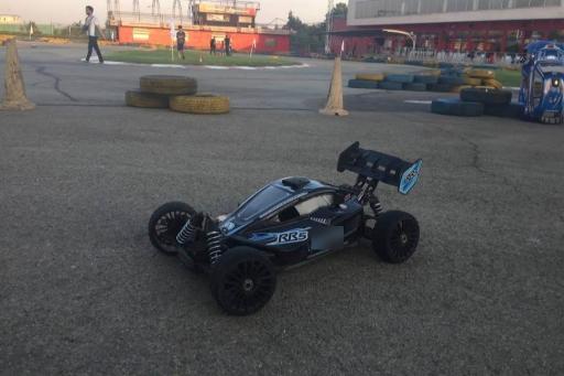 عکس تهران آرسی فروشگاه ماشین‌های رادیو کنترلی