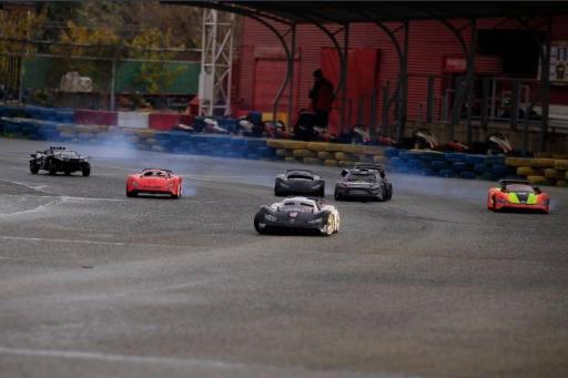 عکس تهران آرسی فروشگاه ماشین‌های رادیو کنترلی