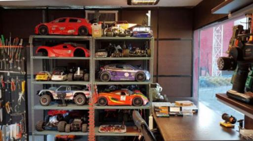 عکس تهران آرسی فروشگاه ماشین‌های رادیو کنترلی