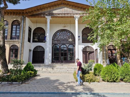 عکس موزه پارینه سنگی زاگرس (تکیه بیگلر بیگی)