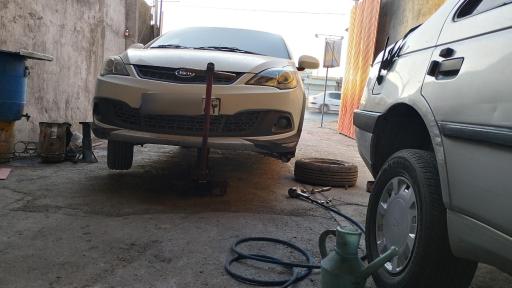 عکس تعمیرگاه مکانیکی و زیربند بسطامی