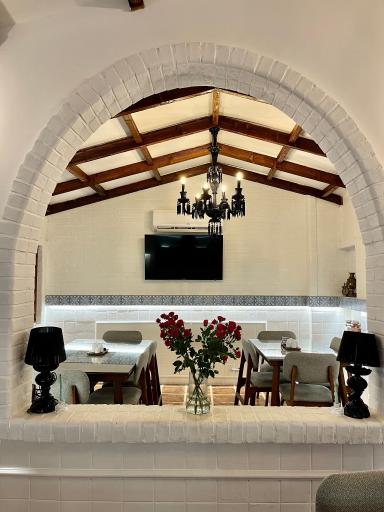 عکس عمارت فيروزه