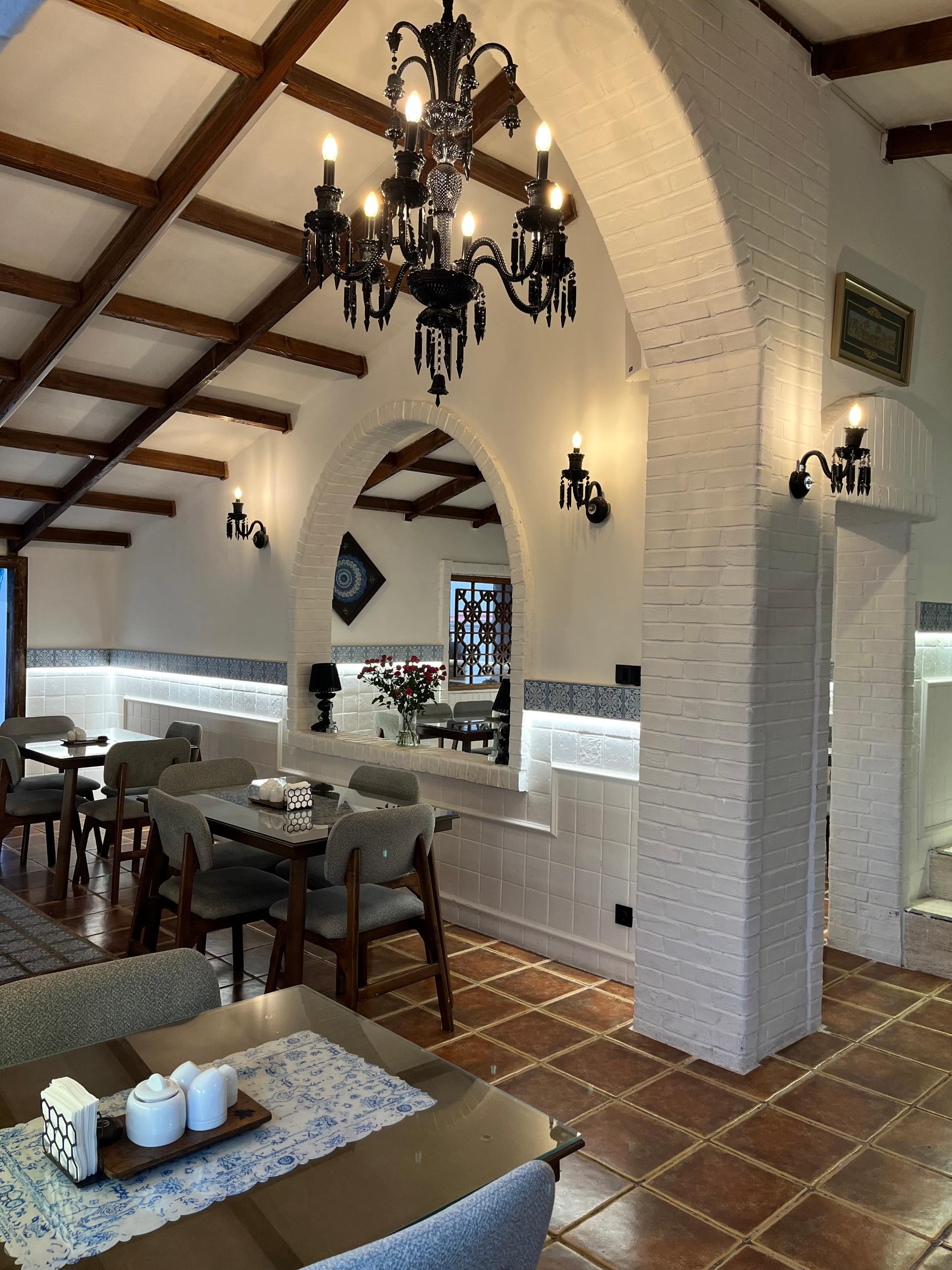 عکس عمارت فيروزه