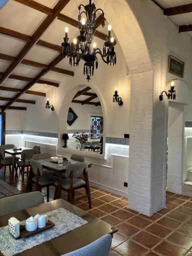 عکس عمارت فيروزه