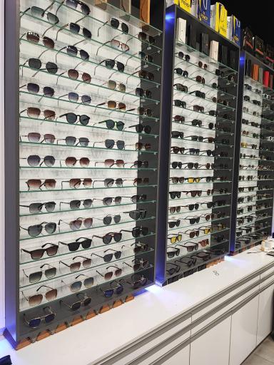 عکس فروشگاه عینک آبی