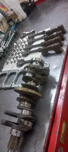 عکس کلنیک تخصصی تویوتا و هیوندا 