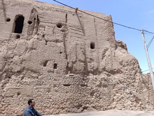 عکس قلعه سنگ بست زواره