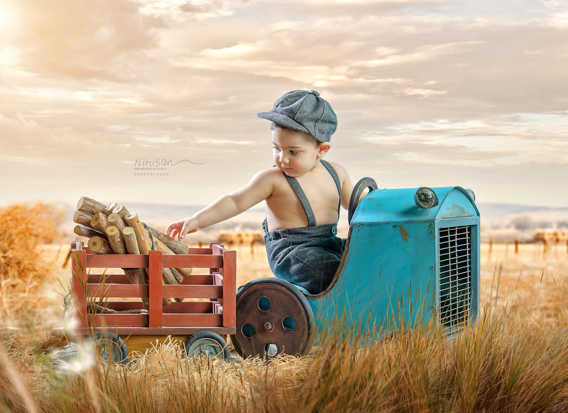 عکس آتلیه نوزاد و کودک نی نی سان