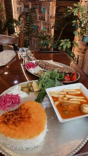 عکس آشکده و رستوران پاشا