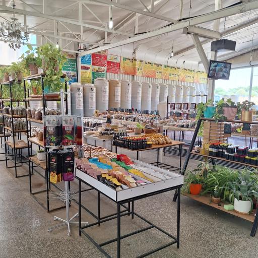 عکس کارگاه و فروشگاه عرقیات گلبرگ اصلی