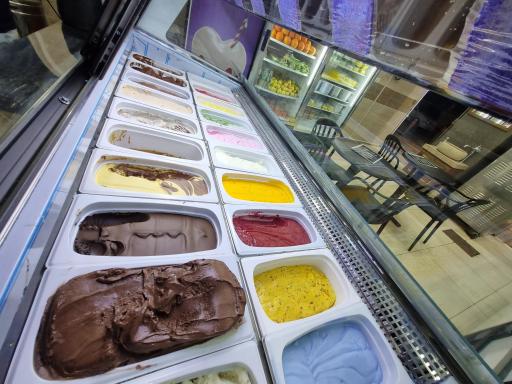 عکس آبمیوه و بستنی پدر