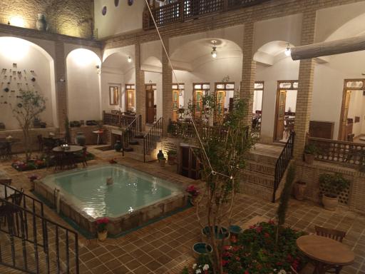 عکس رستوران مرشدی