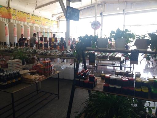 عکس کارگاه و فروشگاه عرقیات گلبرگ اصلی