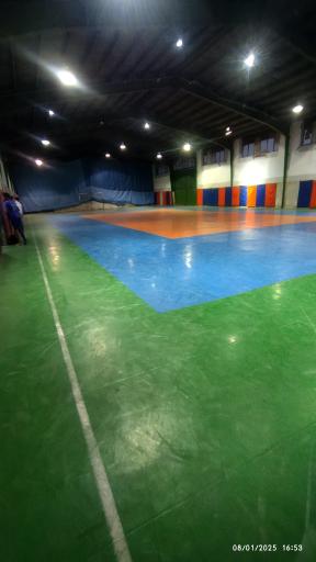 عکس سالن ورزشی صادقی