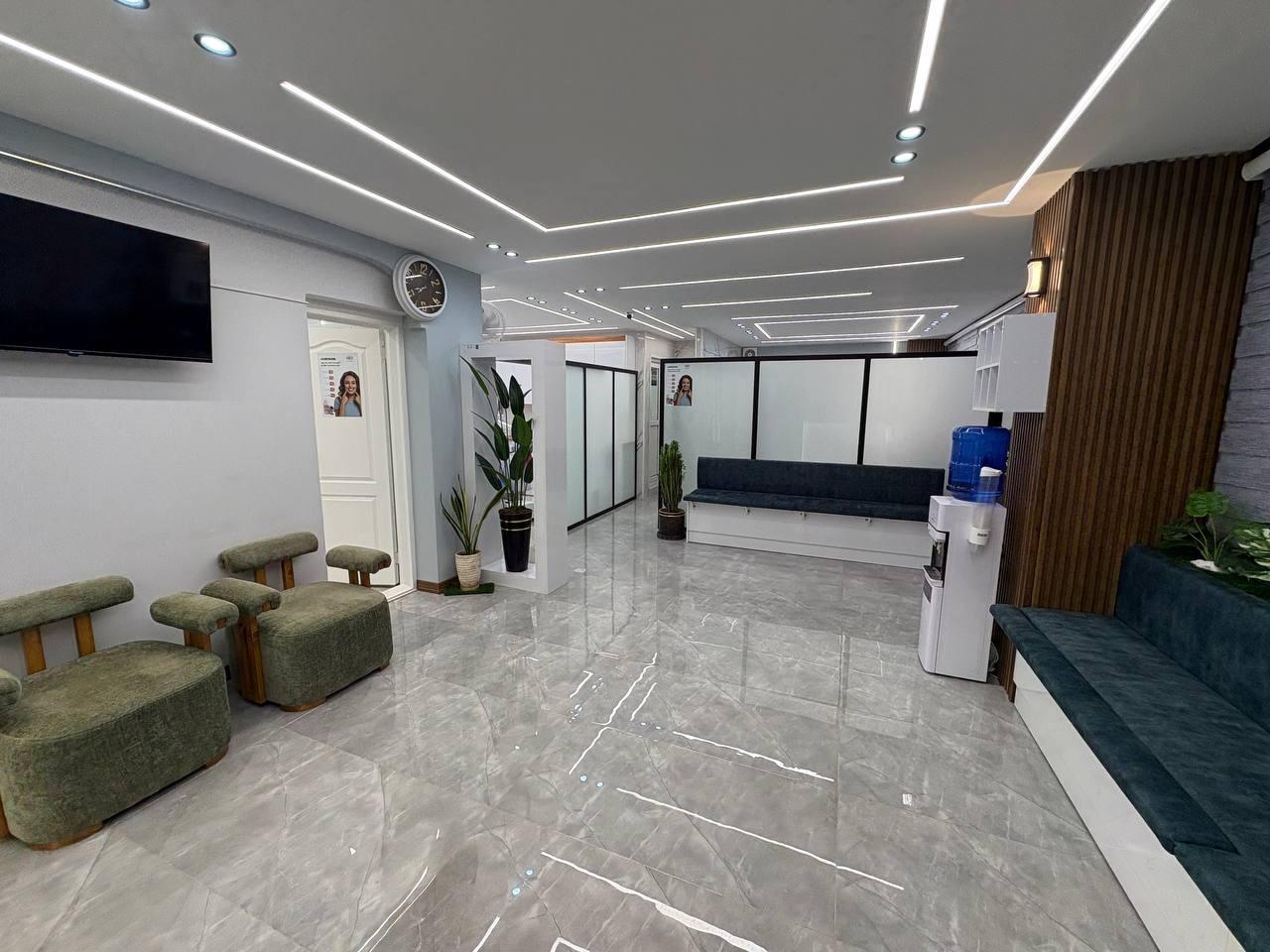 عکس مرکز دندان پزشکی و‌ دندان سازی رونیس