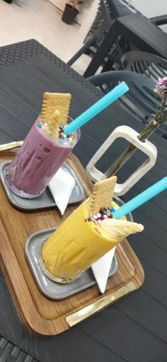 عکس کافه بستنی نور