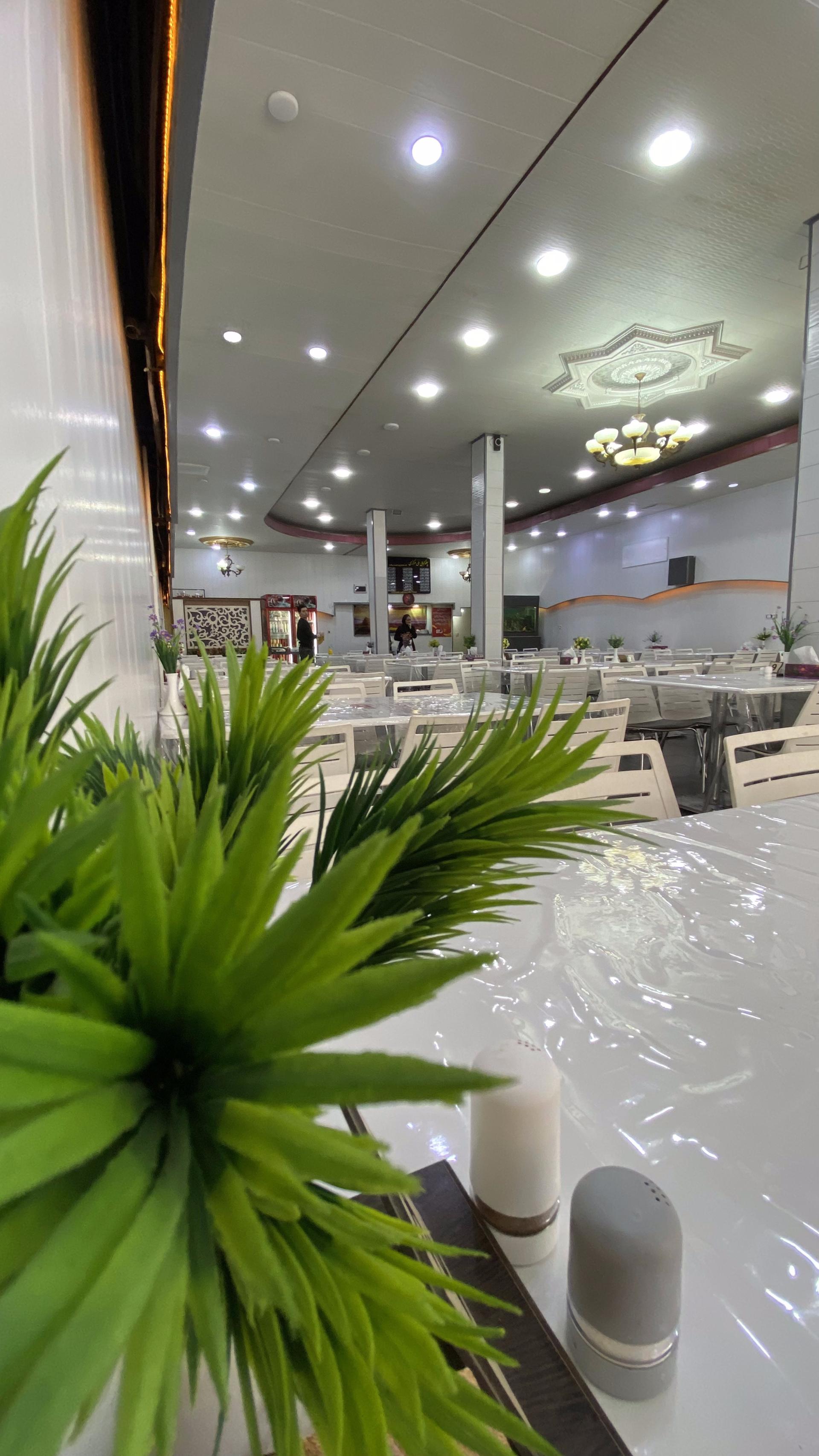 عکس چلو کبابی ملی مرکزی