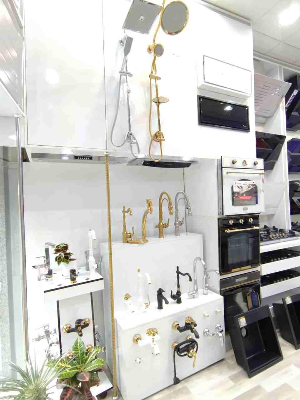 عکس تجهیزات آشپزخانه جزیره 