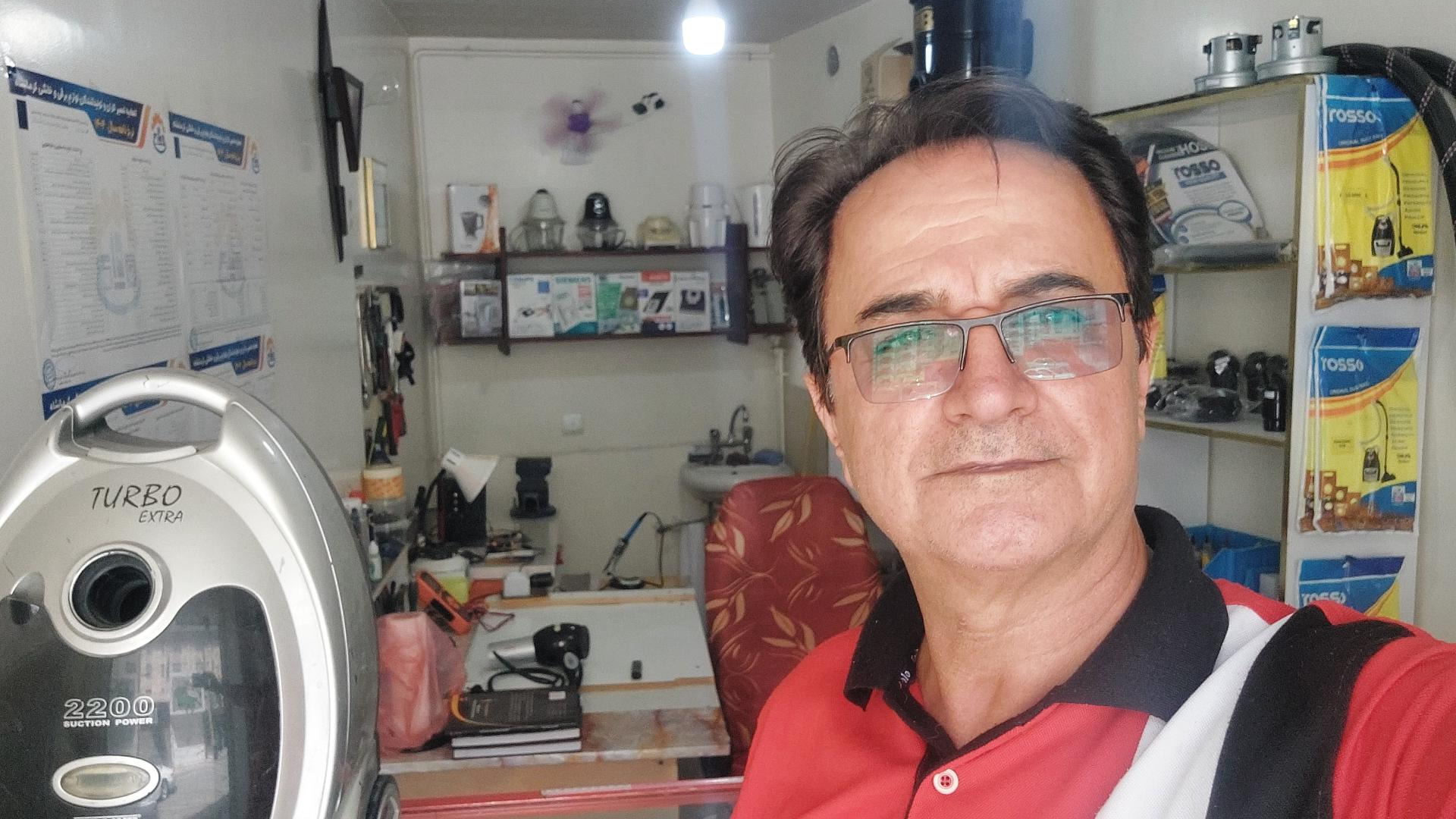 عکس تعمیر لوازم برقی خانگی رجا