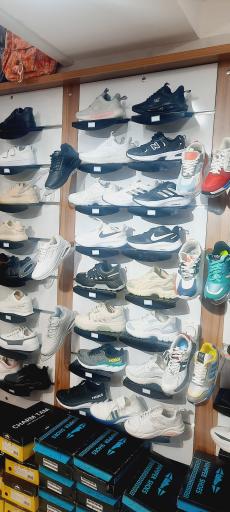 عکس گالری آقای کفش 