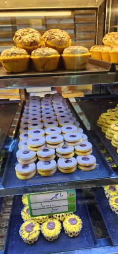 عکس نان و شیرینی نان لند 