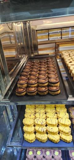 عکس نان و شیرینی نان لند 