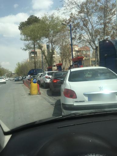 عکس پمپ بنزین وحید