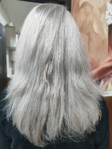 عکس سالن آرایش و زیبایی رزالین 