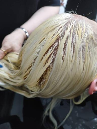 عکس سالن آرایش و زیبایی رزالین 