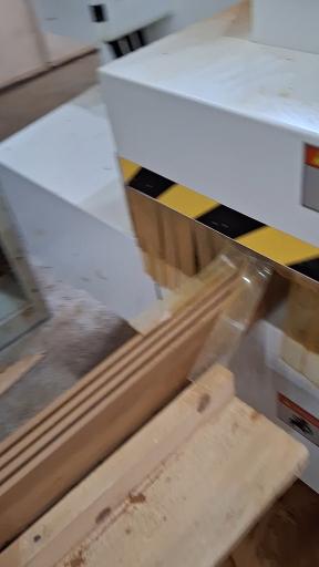 عکس چوب فروشی علیزاده