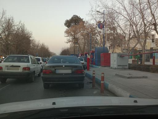 عکس پمپ بنزین وحید